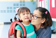 6 วิธีแก้ปัญหา ลูกไม่ยอมไปโรงเรียน 6 วิธีแก้ปัญหาลูกไม่ยอมไปโรงเรียน